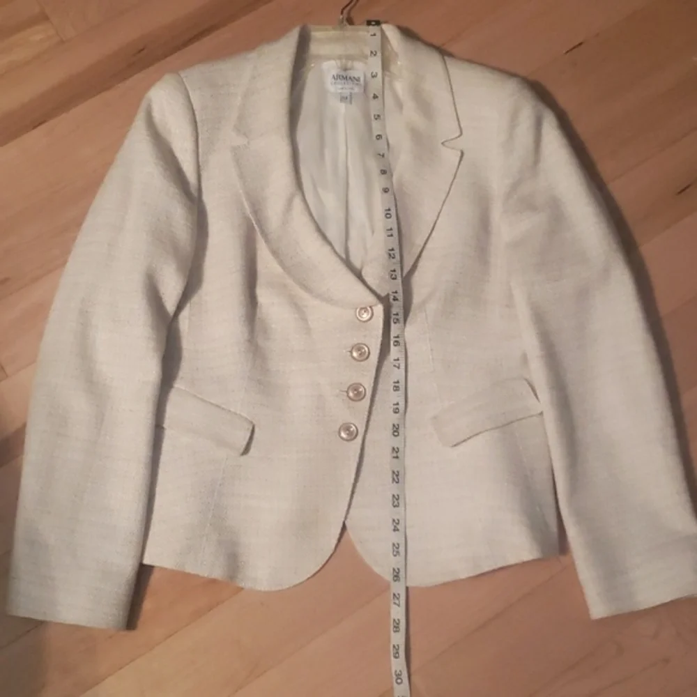 Armani Collezioni Cream Blazer - Picture 15 of 16